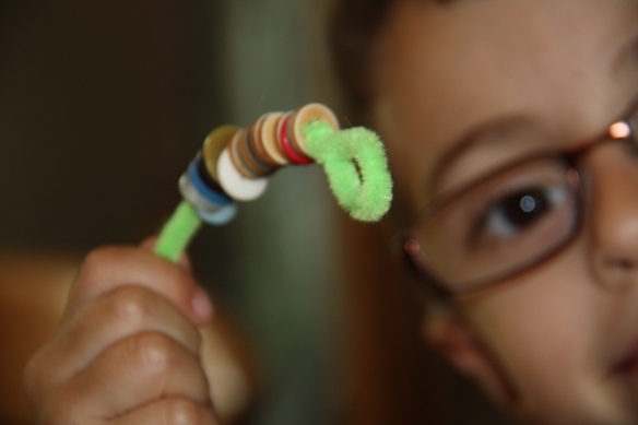 button-pipe cleaner snakes